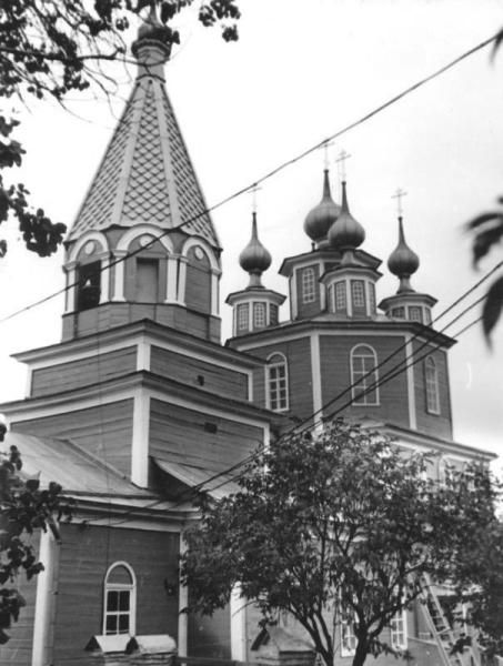 Деревянная церковь в с.Великий Враг